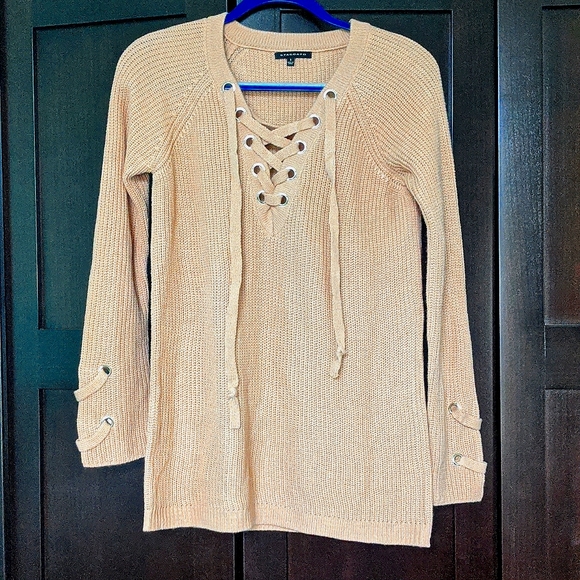 NWOT Francesca's Knit Sweater - Picture 1 of 4
